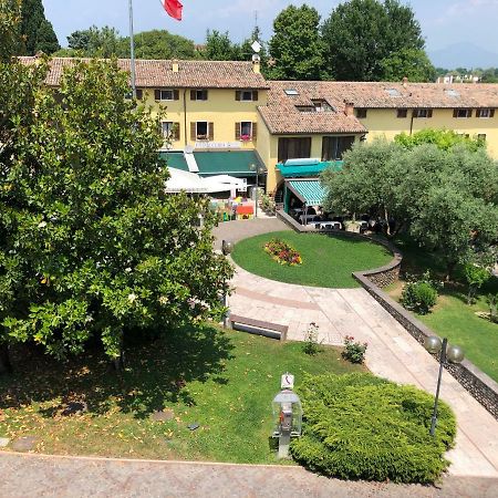 Irides Rooms A Un Passo Dai Parchi Divertimento Lazise Exteriör bild